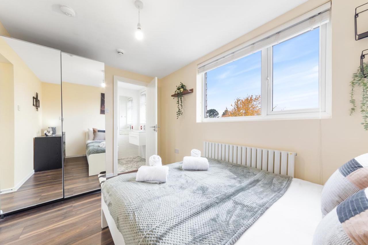 Twickenham Homes ไอล์เวิร์ธ ภายนอก รูปภาพ