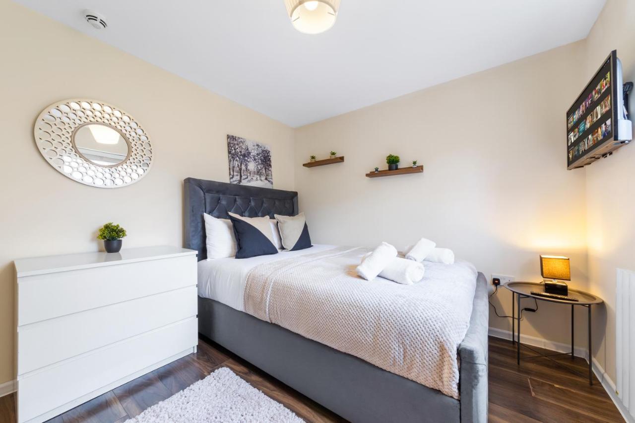 Twickenham Homes ไอล์เวิร์ธ ภายนอก รูปภาพ