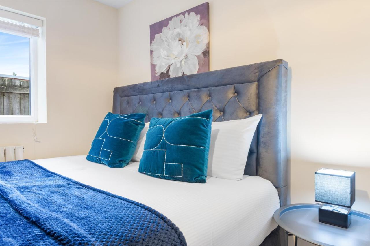Twickenham Homes ไอล์เวิร์ธ ภายนอก รูปภาพ