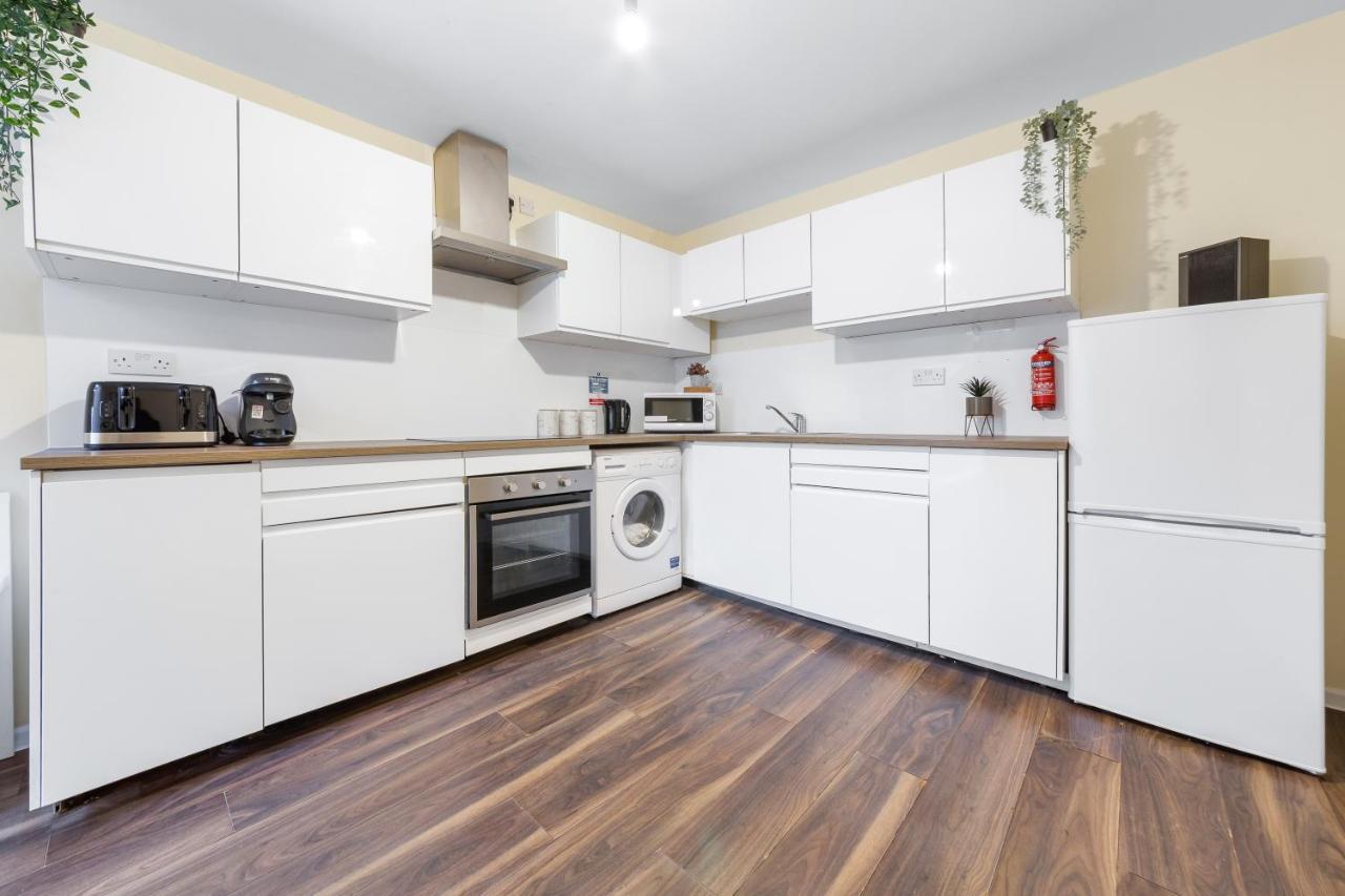 Twickenham Homes ไอล์เวิร์ธ ภายนอก รูปภาพ