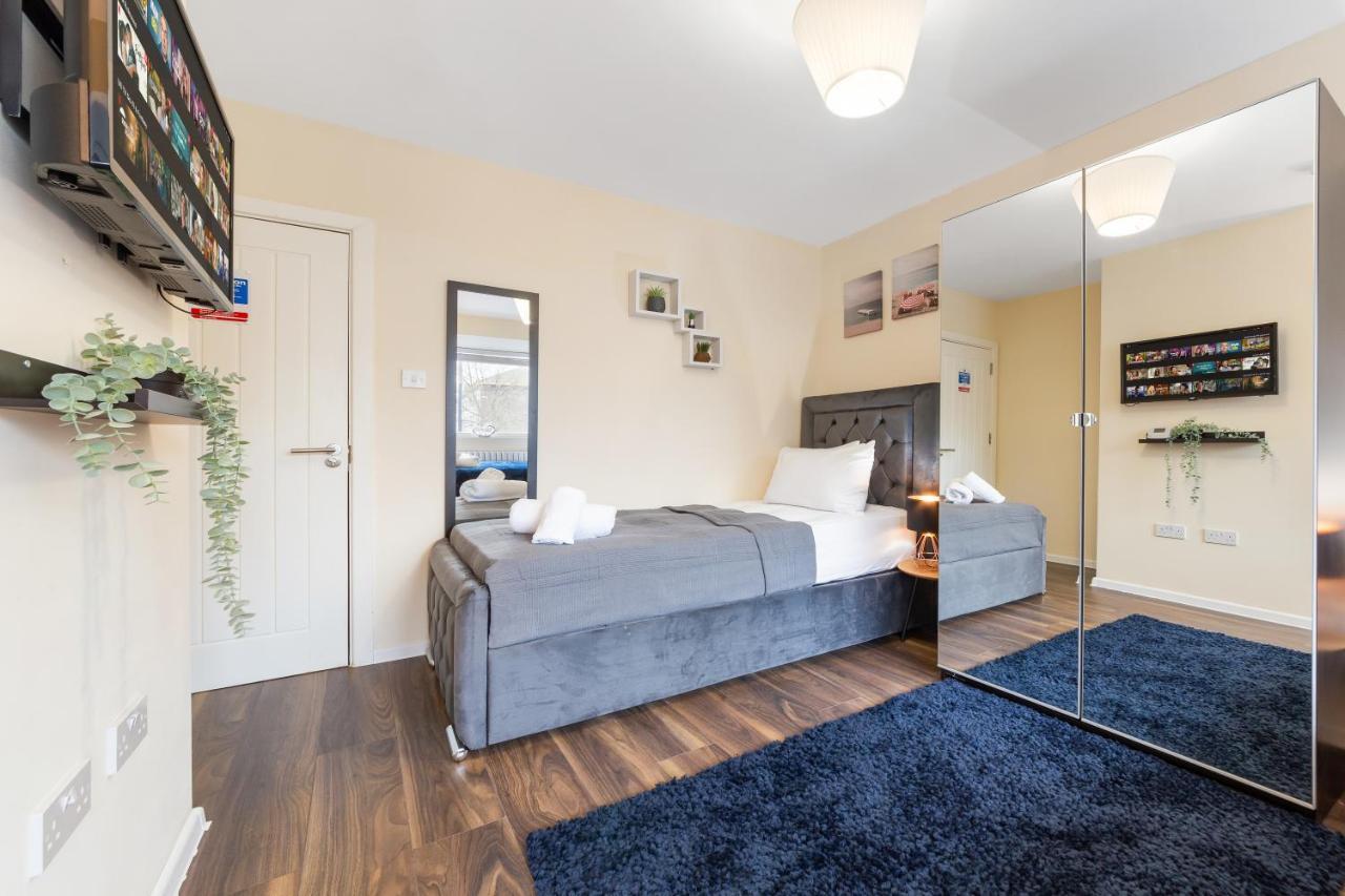 Twickenham Homes ไอล์เวิร์ธ ภายนอก รูปภาพ
