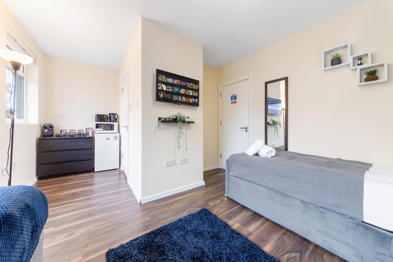 Twickenham Homes ไอล์เวิร์ธ ภายนอก รูปภาพ