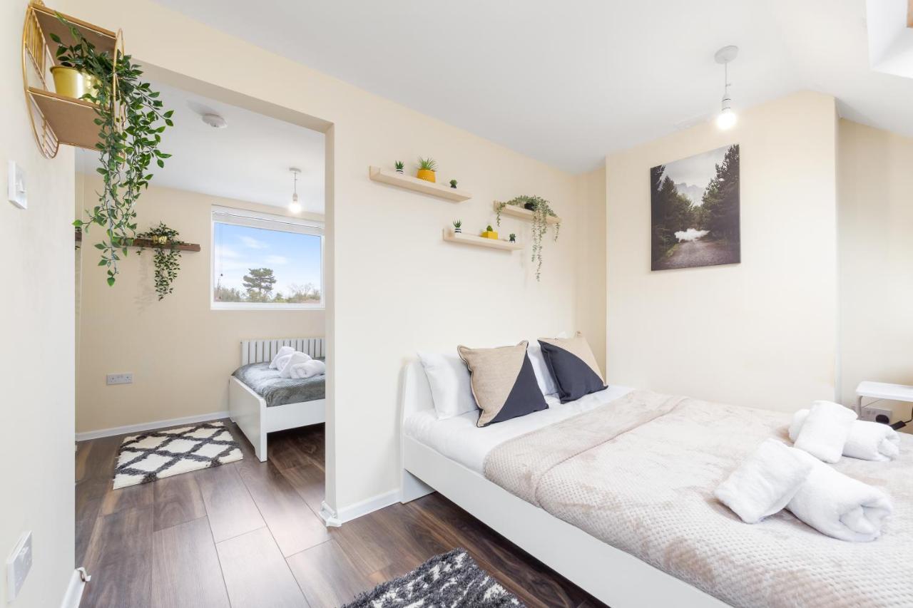 Twickenham Homes ไอล์เวิร์ธ ภายนอก รูปภาพ