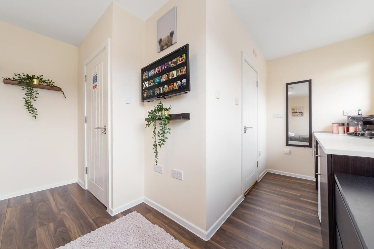 Twickenham Homes ไอล์เวิร์ธ ภายนอก รูปภาพ